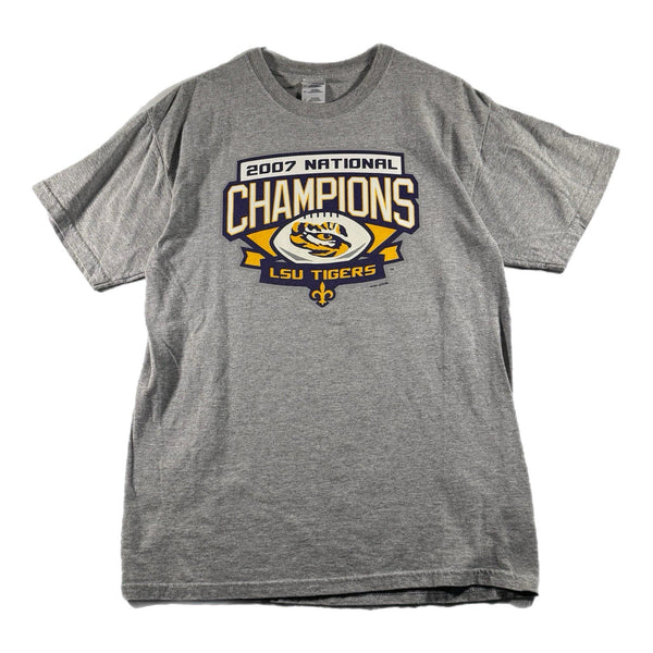 Vintage LSU Tigers NCAA Football 2007 National Champs Graphic T Shirt (Medium)