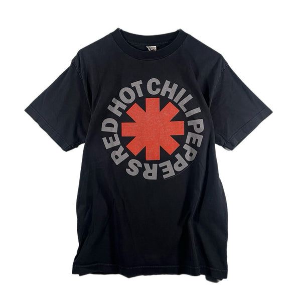 Vintage Y2k 2007 Red Hot Chili Peppers Men’s Band Logo Graphic T Shirt (Medium)
